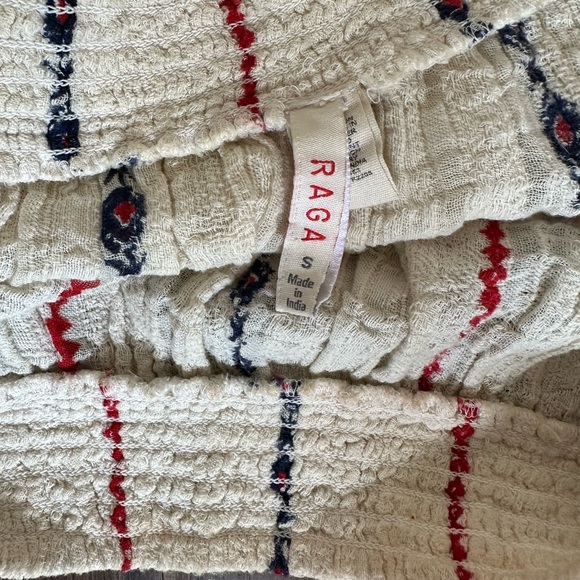 BOHO Raga off the shoulder top - Picture 2 of 3